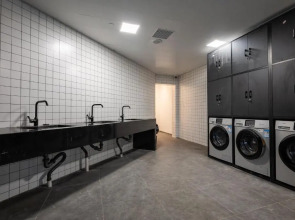 Dayin International Youth Hostel (Shanghai Nanjing East Road;People's Square;The Bund Branch)