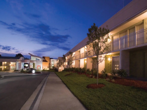 Oasis Hotel & Conv. Center, an Ascend Collection Hotel