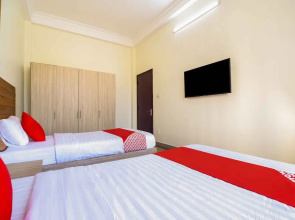 Home Little Home by OYO Rooms