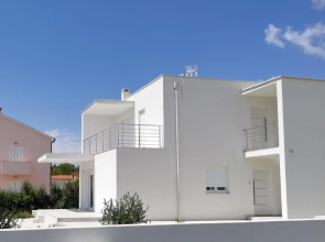 Apartments with a parking space Vrsi - Mulo, Zadar - 19047