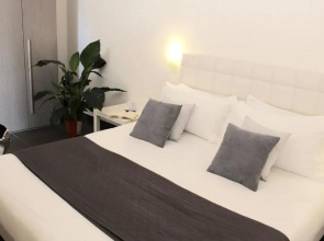 Up Room & Suite