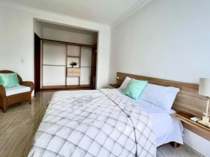 Amazing apartment in thecity 30mins from the beach