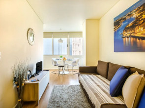 Charming Flat @ Trindade I