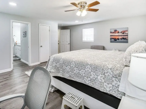 1 Mi to Beach: Home w/ Patio & Grill in Hampton!