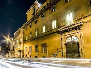 Luxury Rooms H 2000 Roma