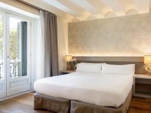 Duquesa Suites Landmark Hotel by Duquessa Hotel Collection