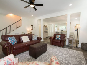 Charming 3BR w Balconies Walk to Flat Rock Playhouse