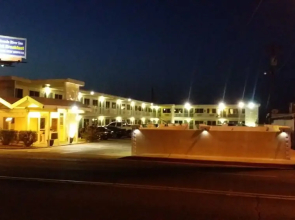 Desert Mirage Inn & Suites