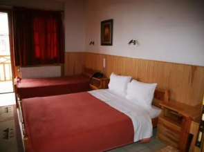 Apostolos Hotel