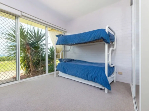 Retreat Beside The Beach - Unit Four