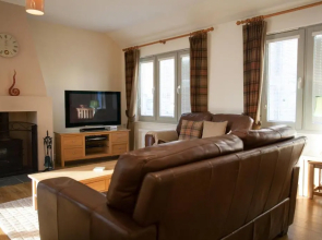 Loch Ness Abbey Cottages