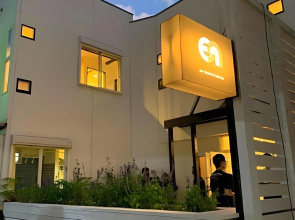 En- Hostel & Café Bar