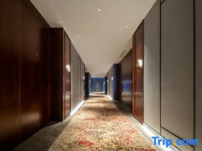 ROYGEM Hotel (Longfor Yantai Longkou Paradise Walk, Yantai)