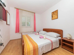 Nice Home in Drvenik Mali With Wifi and 2 Bedrooms