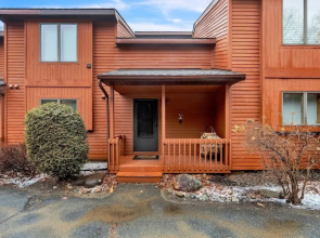 Santanoni 60h - Renovated Townhome With Privacy 2 Bedroom Townhouse by The Summit at Gore Mountain