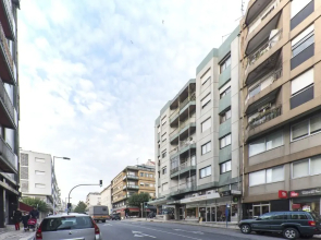 Bruno's Downtown Apartment