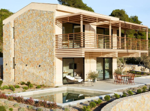 ELIVI Skiathos