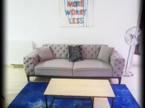 AMG - Deluxe Apartments