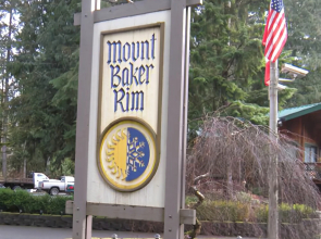 Mt. Baker Lodging Cabin 11 – Hot Tub, BBQ, Sleeps 6! by MBL
