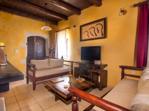 Red Villa Fliskouni - 1 Bedroom Maisonette