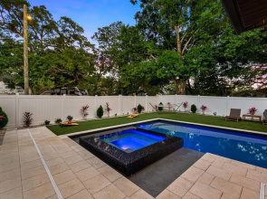 Luxury Tampa Home w/ Pool, Jacuzzi & Amenities
