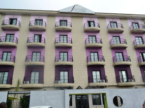 Futuris Hotel