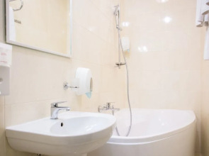 Optima Дворжец Львов