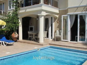 Villa ST01 by JoyLettings