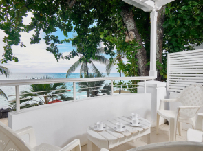 Le Beachclub Serviced Apartments and Villas
