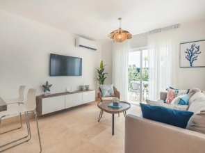 Just a few Steps to the Pool Come Enjoy This Amazing 1BR Villa at Green One