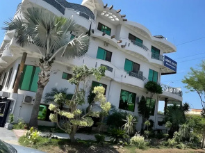 Midway Guest House and Hotel