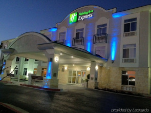 Holiday Inn Express Hotel & Suites Bastrop by IHG
