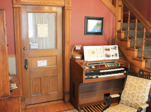The Harney House Inn