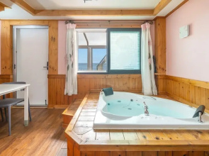 Yeongheungdo Blue Story Pension
