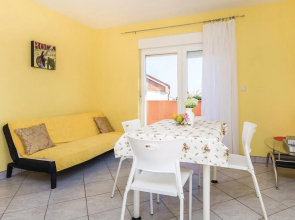 Awesome Apartment in Povljana With 2 Bedrooms, Jacuzzi and Wifi