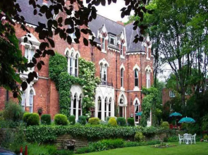 Cliff Lawn Hotel