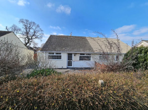 Bristol 2-bed Bungalow, Sleeps 4, Parking