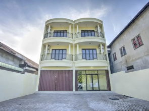 Oyo 2509 Central District Residence