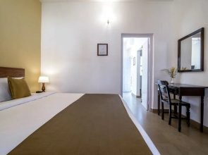 OYO Premium Candolim SinQ Club Road