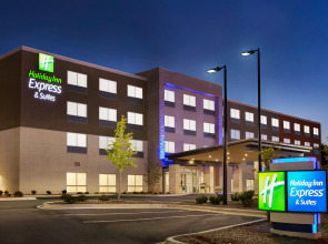 Holiday Inn Express & Suites Salisbury by IHG