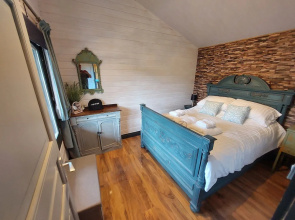 The Malvern Hills, Courtyard Cabin Quiet and Rural