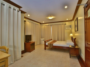 Crown Regency Suites & Residences - Mactan