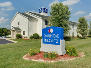 Cobblestone Inn & Suites - Clintonville