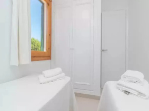 Villa Victoria - Apartment In Cala En Porter