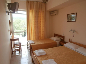 River Studios & Apartments