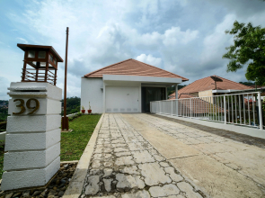 Villa Kencana Syariah, 6 Bed KingSize, View Gunung