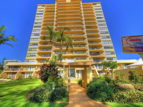Columbia Apartments on Rainbow Bay