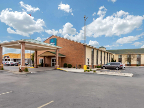Clarion Pointe Racine - Mount Pleasant