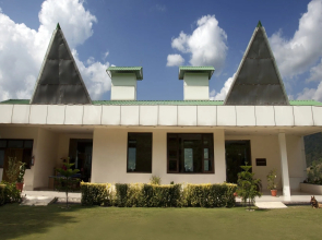 Flag House resort
