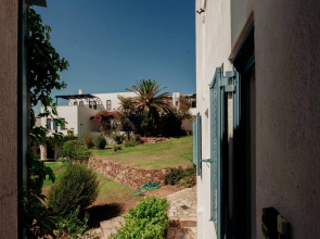 Sea-Front House With Private Beach, Sounio